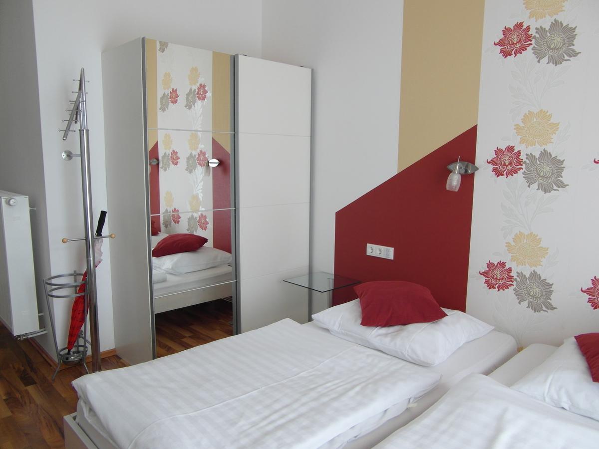 Hotel Am Donaubogen Sarching Ngoại thất bức ảnh