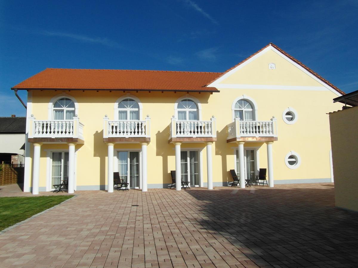 Hotel Am Donaubogen Sarching Ngoại thất bức ảnh
