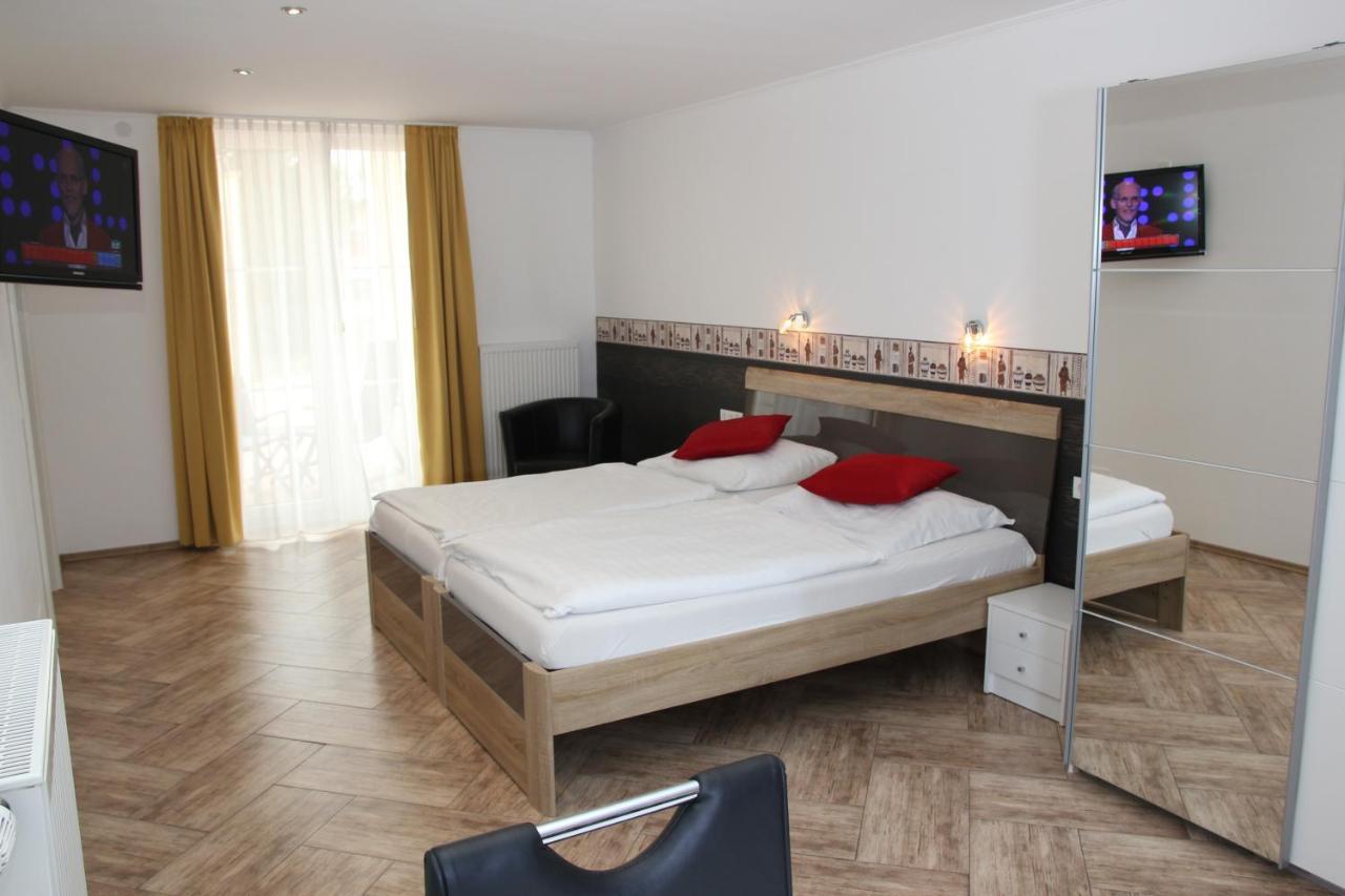 Hotel Am Donaubogen Sarching Ngoại thất bức ảnh